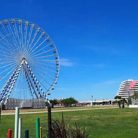 Appartement T2 Avec Terrasse & Piscine, A 10 Min, Parking *