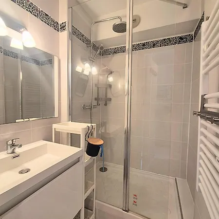 T2 Avec Terrasse & Piscine, A 10 Min, Parking *